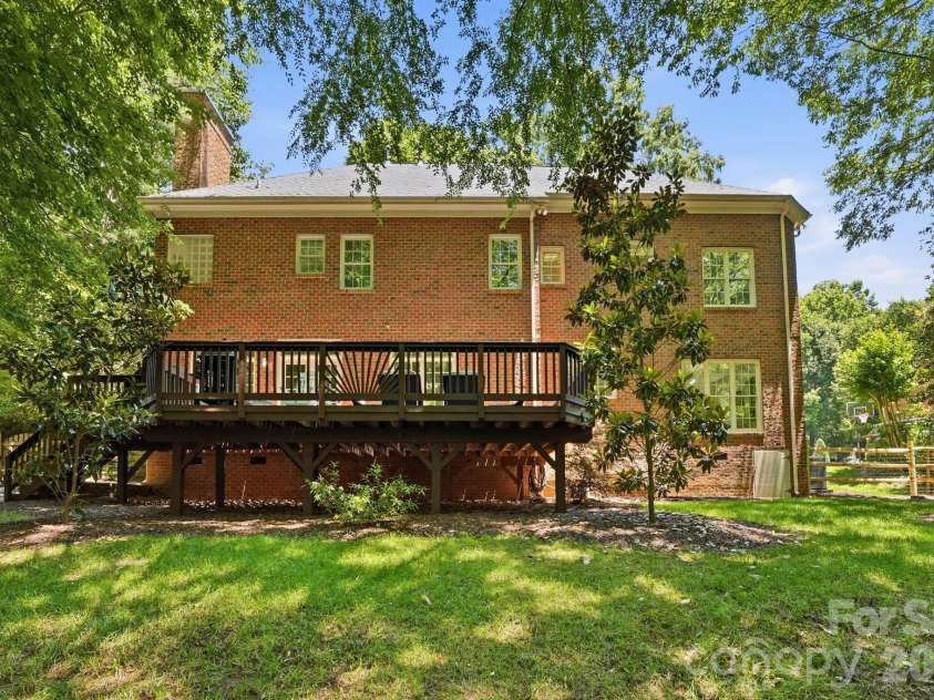 12529 Preservation Pointe Drive, Charlotte, NC 28216.  MLS# CAR4392241, YatesRealty ID 38471. 