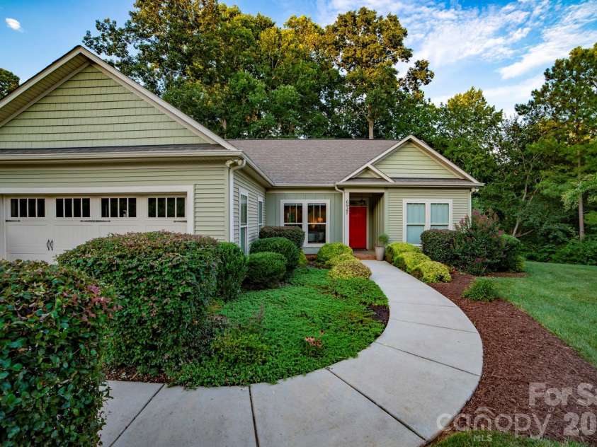 6927 Cinder Run, Waxhaw, NC 28173.  MLS# CAR4404498, YatesRealty ID 38473. 6927 Cinder Run