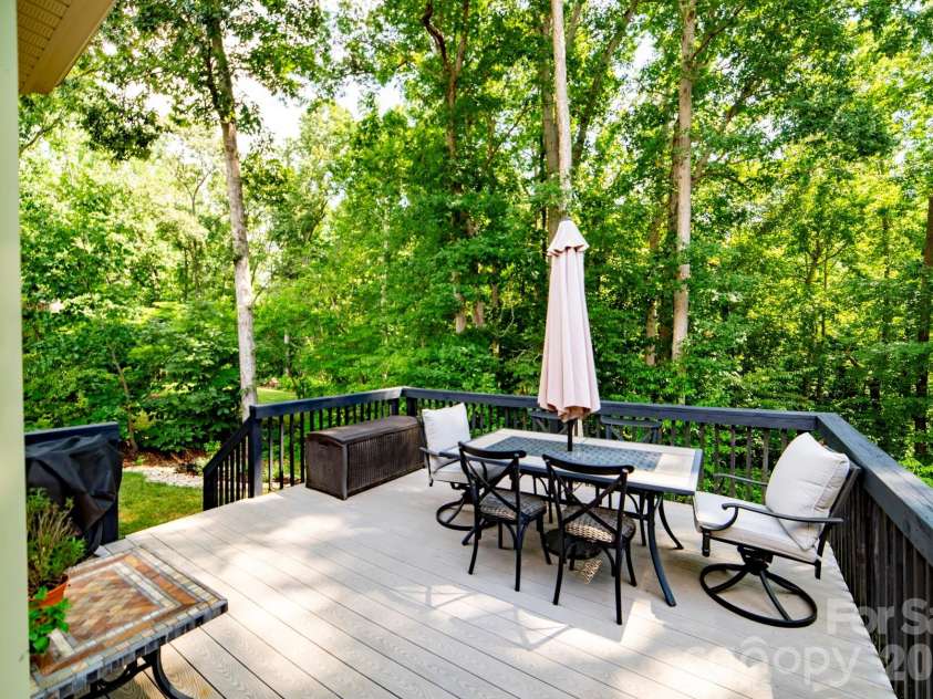 6927 Cinder Run, Waxhaw, NC 28173.  MLS# CAR4404498, YatesRealty ID 38473. 