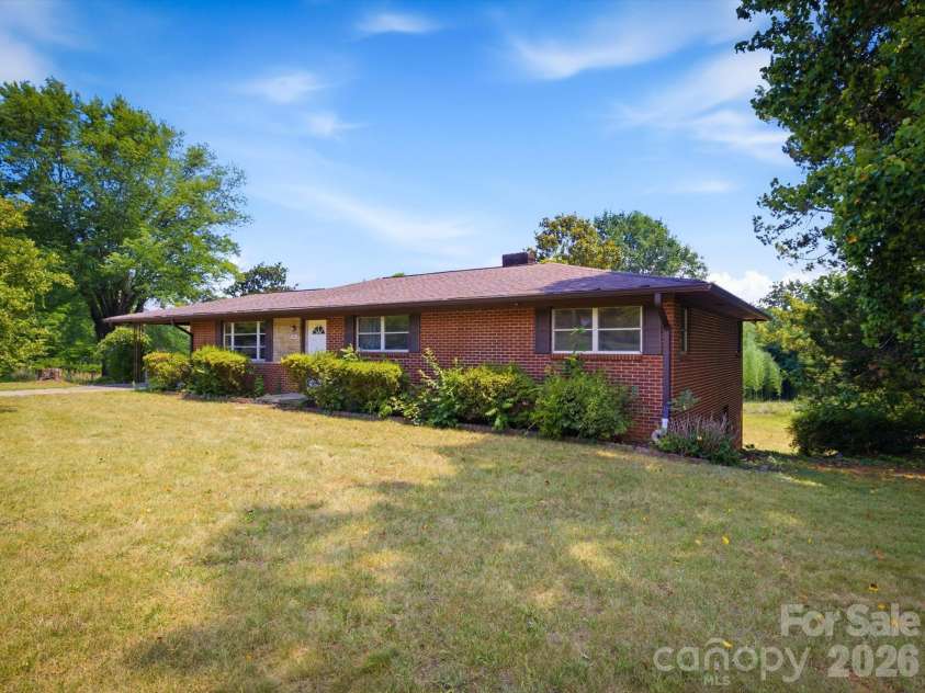 3446 Brandon Road, Morganton, NC 28655.  MLS# CAR4399120, YatesRealty ID 38474. 