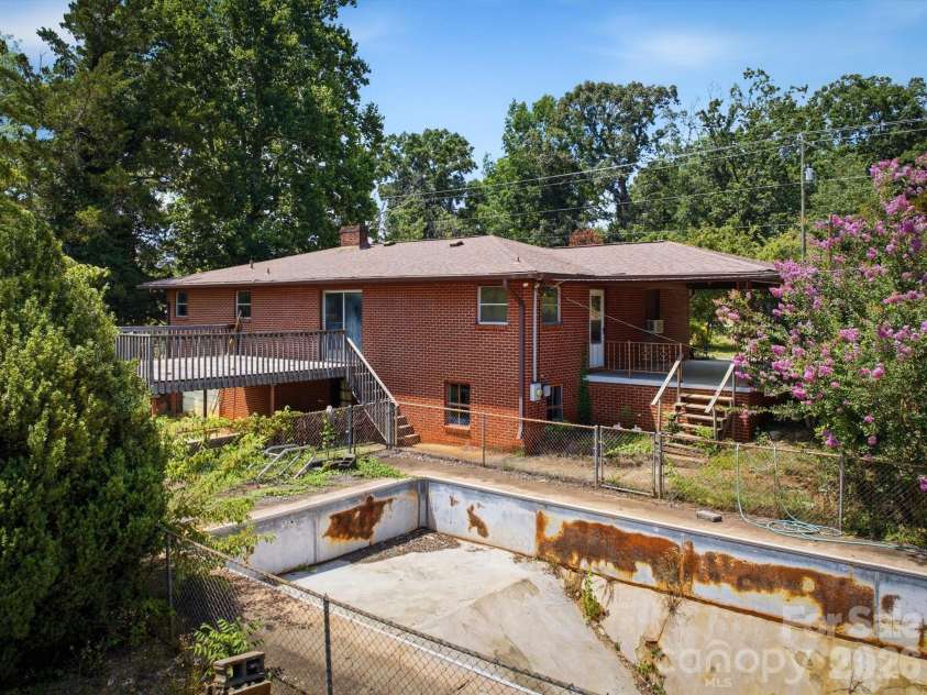 3446 Brandon Road, Morganton, NC 28655.  MLS# CAR4399120, YatesRealty ID 38474. 