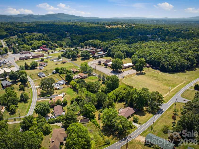 3446 Brandon Road, Morganton, NC 28655.  MLS# CAR4399120, YatesRealty ID 38474. 