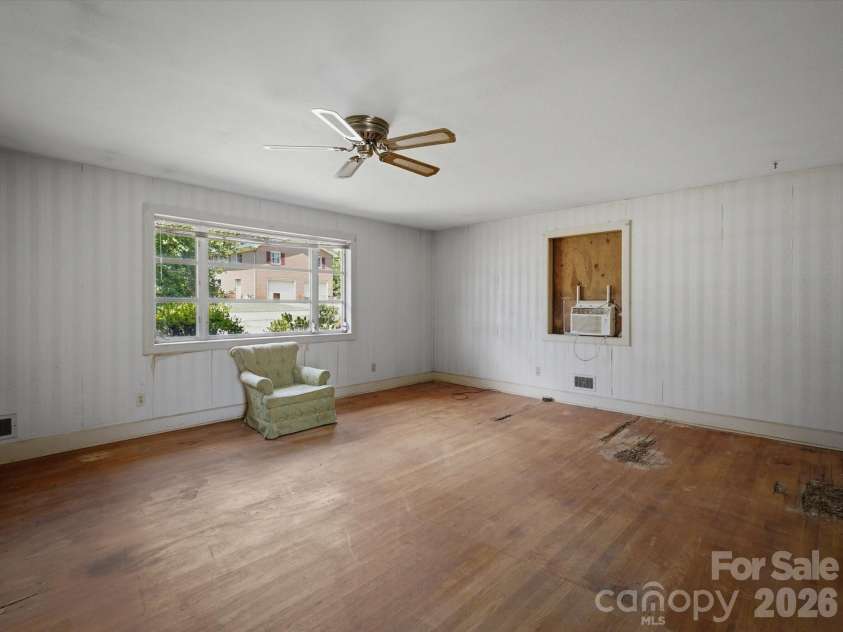 3446 Brandon Road, Morganton, NC 28655.  MLS# CAR4399120, YatesRealty ID 38474. 