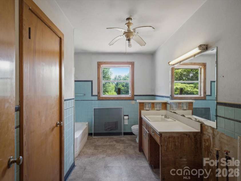 3446 Brandon Road, Morganton, NC 28655.  MLS# CAR4399120, YatesRealty ID 38474. 