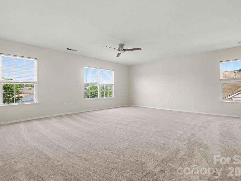 10912 Thousand Oaks Drive, Huntersville, NC 28078.  MLS# CAR4398891, YatesRealty ID 38477. 