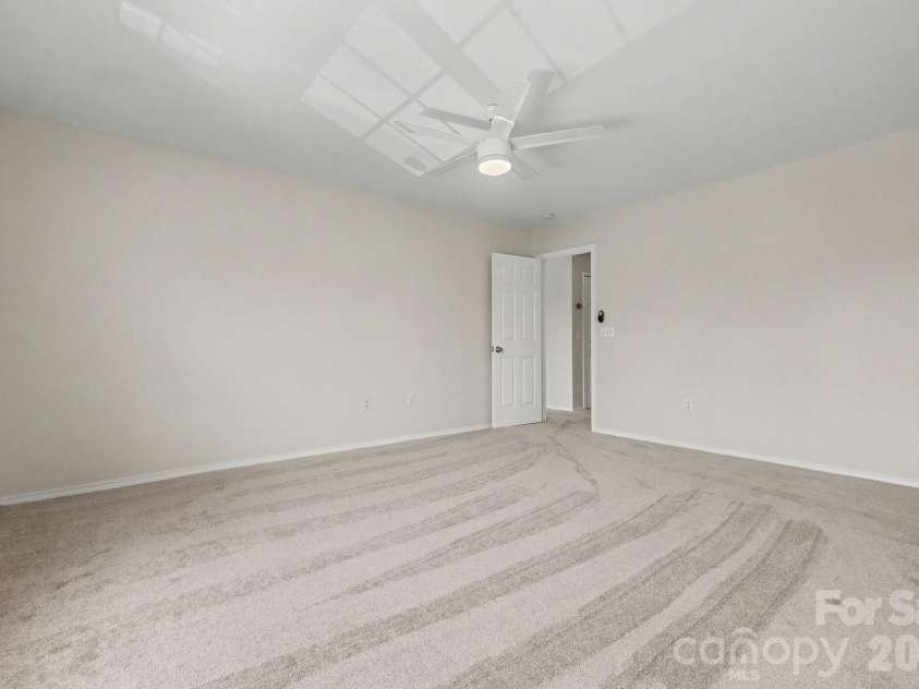 10912 Thousand Oaks Drive, Huntersville, NC 28078.  MLS# CAR4398891, YatesRealty ID 38477. 