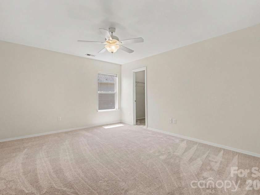 10912 Thousand Oaks Drive, Huntersville, NC 28078.  MLS# CAR4398891, YatesRealty ID 38477. 
