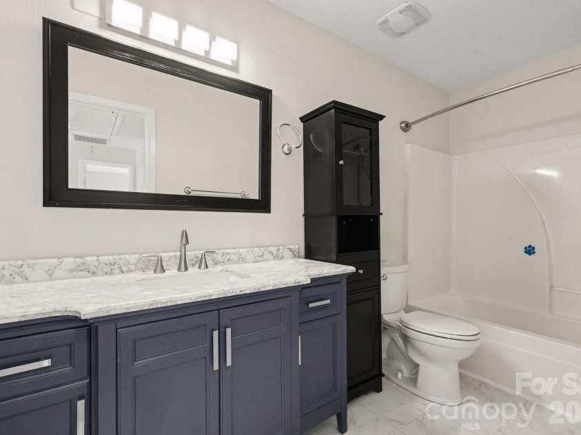 10912 Thousand Oaks Drive, Huntersville, NC 28078.  MLS# CAR4398891, YatesRealty ID 38477. 