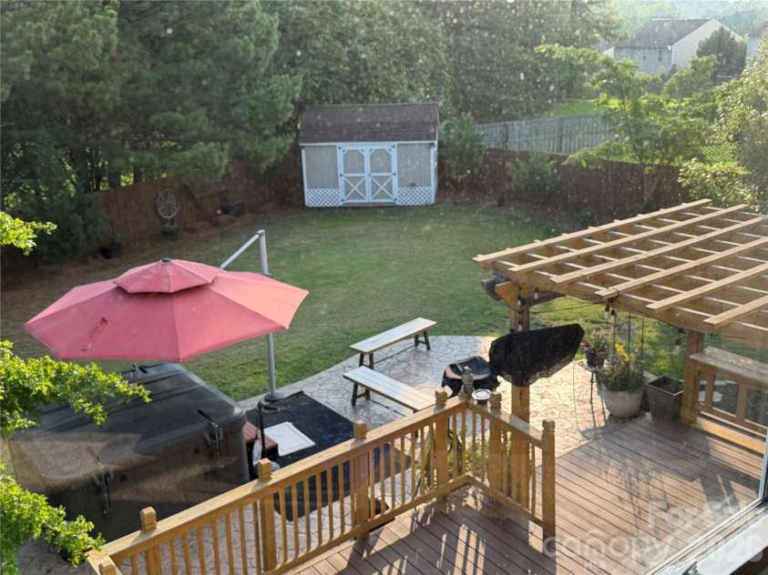 10912 Thousand Oaks Drive, Huntersville, NC 28078.  MLS# CAR4398891, YatesRealty ID 38477. 
