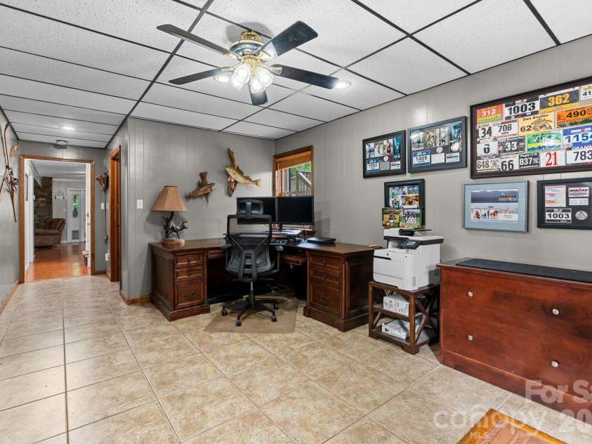 33 Coffey Circle, Asheville, NC 28806.  MLS# CAR4396204, YatesRealty ID 38478. 