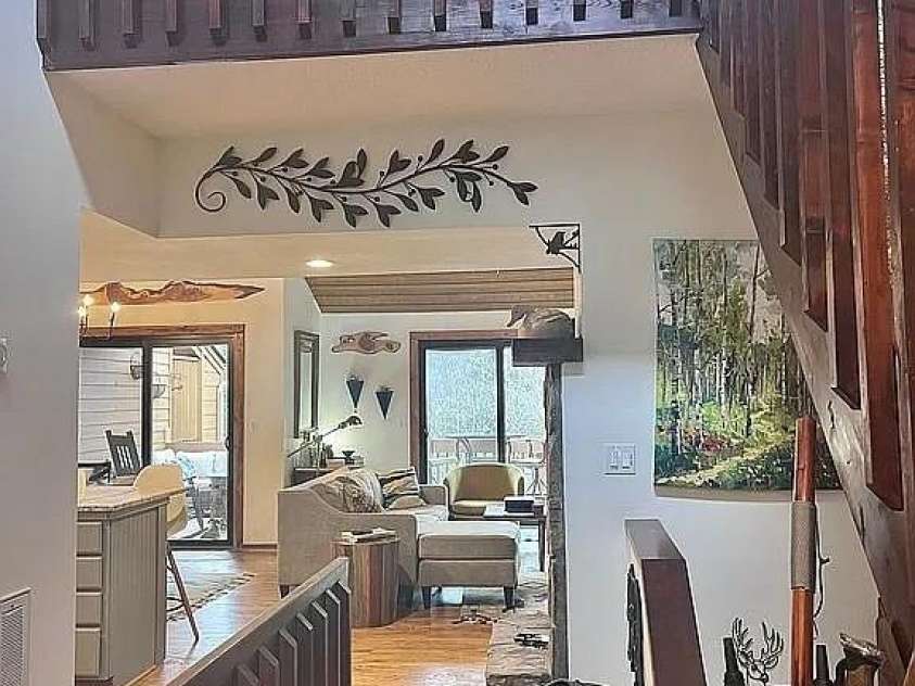 109 Emerald Ridge Road, Sapphire, NC 28774.  MLS# CAR4344212, YatesRealty ID 3848. 