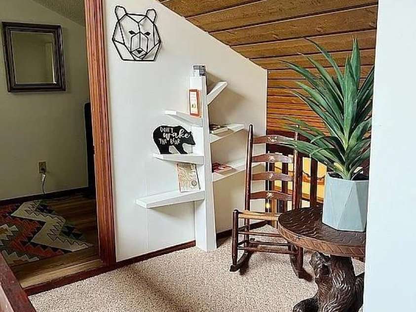 109 Emerald Ridge Road, Sapphire, NC 28774.  MLS# CAR4344212, YatesRealty ID 3848. 