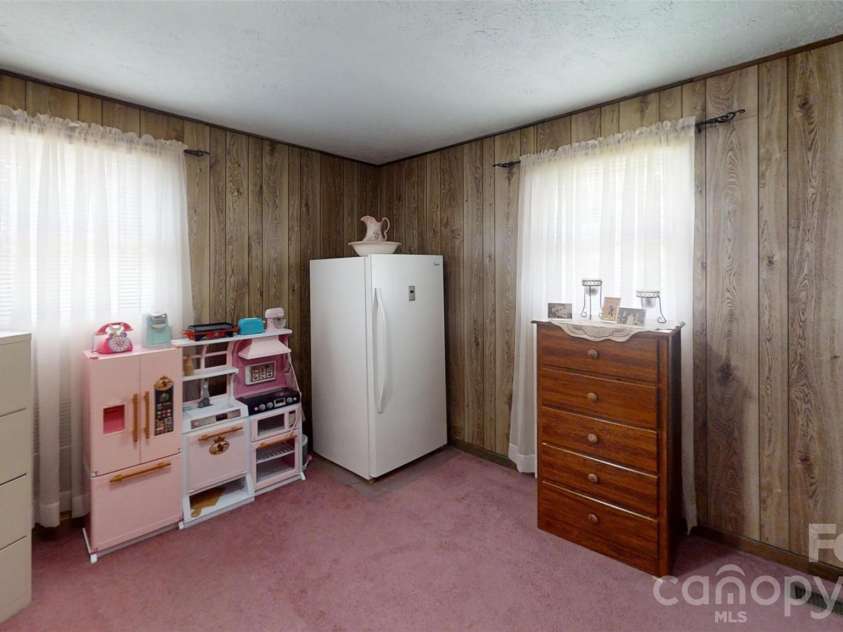 81 Pine Mount Road, Weaverville, NC 28787.  MLS# CAR4402947, YatesRealty ID 38480. 