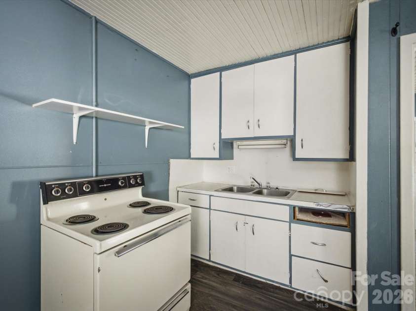 1839 Drexel Road, Valdese, NC 28690.  MLS# CAR4399116, YatesRealty ID 38481. 