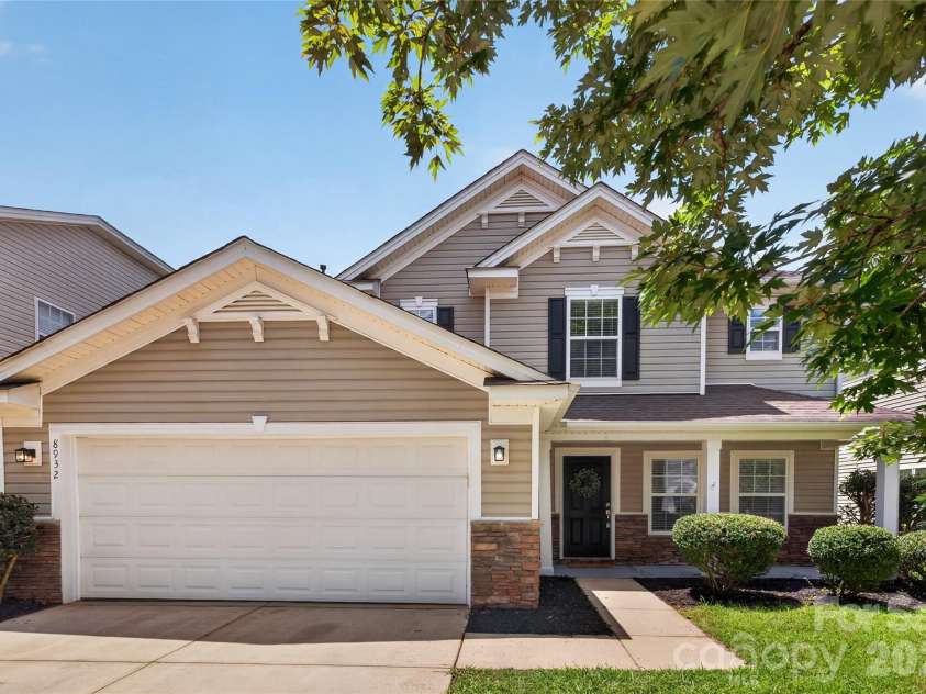 8932 Oransay Way, Charlotte, NC 28278.  MLS# CAR4405293, YatesRealty ID 38482. 