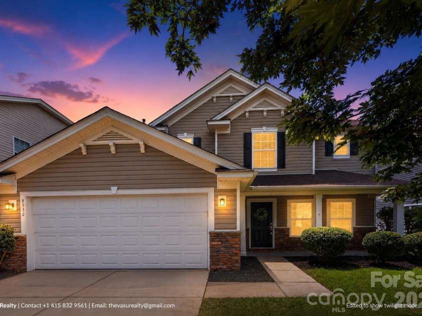 8932 Oransay Way, Charlotte, NC 28278.  MLS# CAR4405293, YatesRealty ID 38482. 
