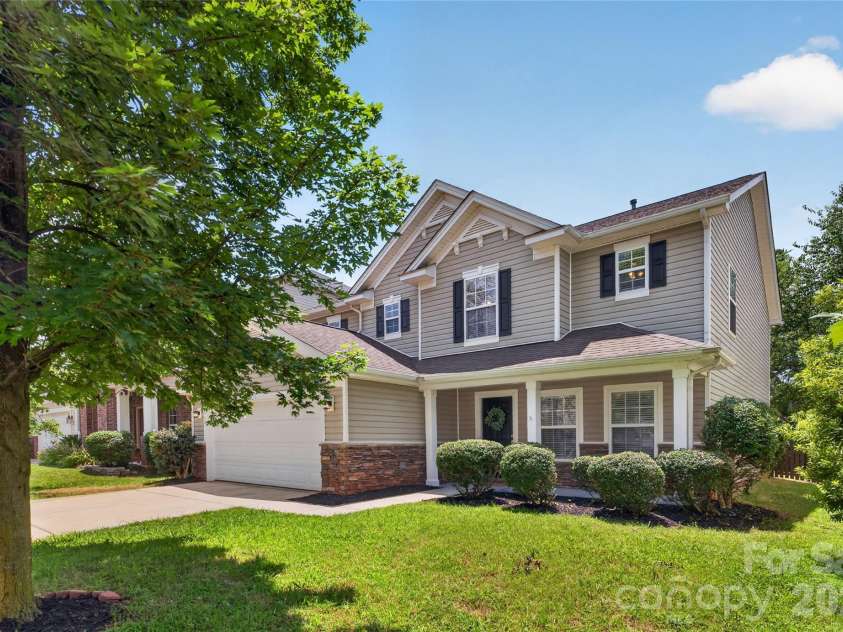 8932 Oransay Way, Charlotte, NC 28278.  MLS# CAR4405293, YatesRealty ID 38482. 