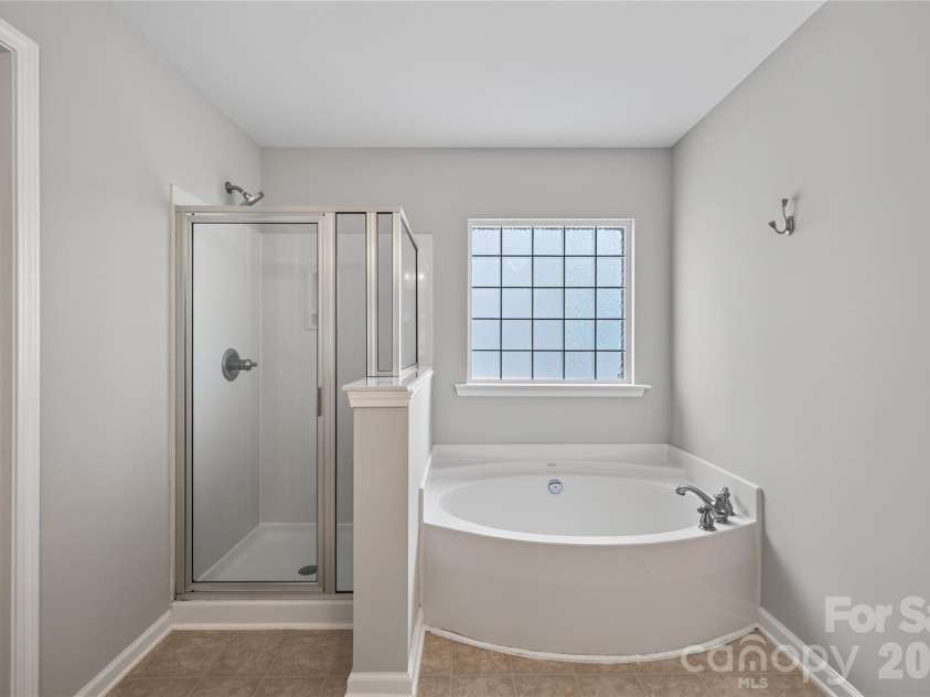 8932 Oransay Way, Charlotte, NC 28278.  MLS# CAR4405293, YatesRealty ID 38482. 