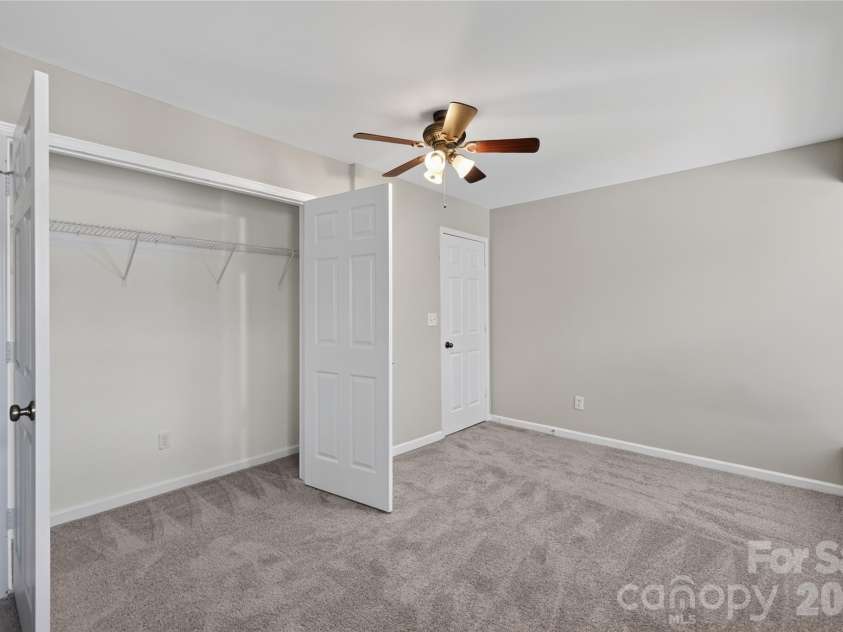 8932 Oransay Way, Charlotte, NC 28278.  MLS# CAR4405293, YatesRealty ID 38482. 