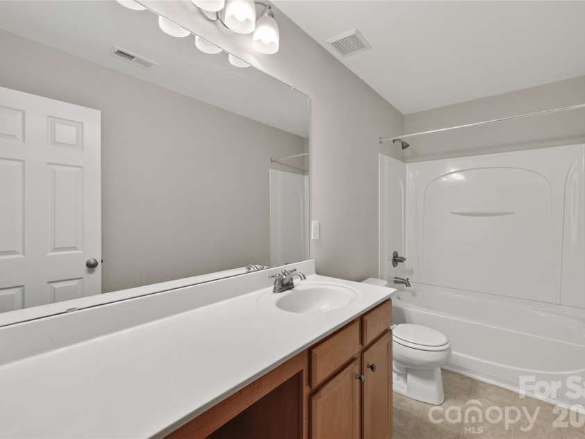 8932 Oransay Way, Charlotte, NC 28278.  MLS# CAR4405293, YatesRealty ID 38482. 