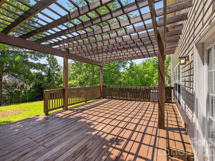 8932 Oransay Way, Charlotte, NC 28278.  MLS# CAR4405293, YatesRealty ID 38482. 
