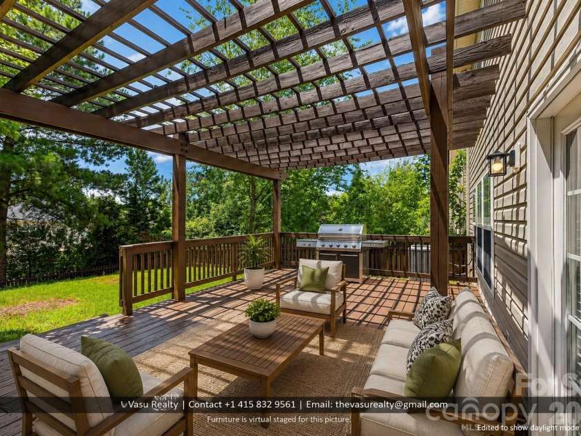 8932 Oransay Way, Charlotte, NC 28278.  MLS# CAR4405293, YatesRealty ID 38482. 