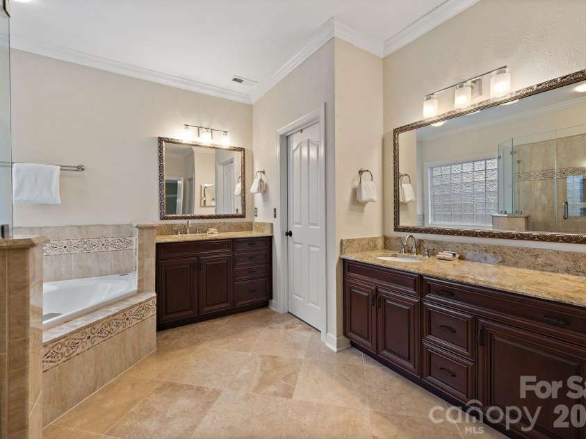 4685 Eagle Pointe Court, Denver, NC 28037.  MLS# CAR4332859, YatesRealty ID 38484. 