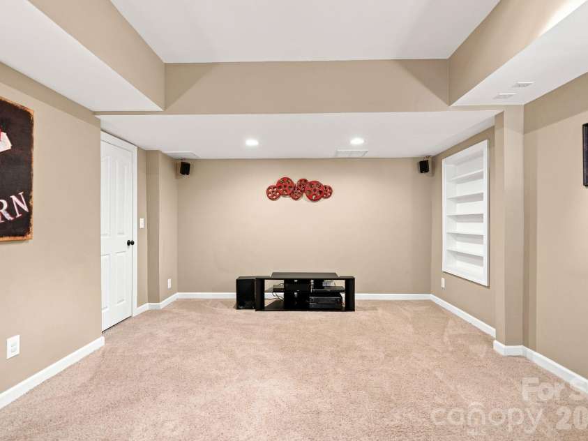 4685 Eagle Pointe Court, Denver, NC 28037.  MLS# CAR4332859, YatesRealty ID 38484. Media Room or Flex Space.