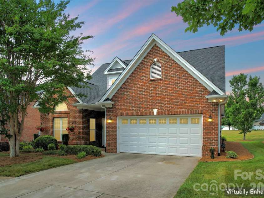 136 Turnberry Drive, Mocksville, NC 27028.  MLS# CAR4400795, YatesRealty ID 38486. 