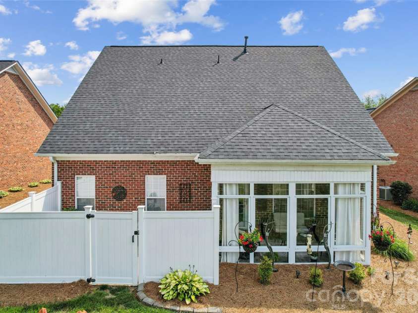 136 Turnberry Drive, Mocksville, NC 27028.  MLS# CAR4400795, YatesRealty ID 38486. 