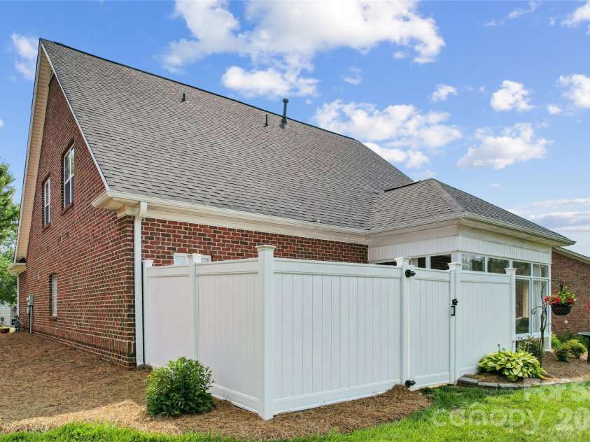 136 Turnberry Drive, Mocksville, NC 27028.  MLS# CAR4400795, YatesRealty ID 38486. 