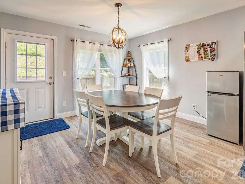 40 Quinn Hill Lane, Mars Hill, NC 28754.  MLS# CAR4395891, YatesRealty ID 38489. Dining Room