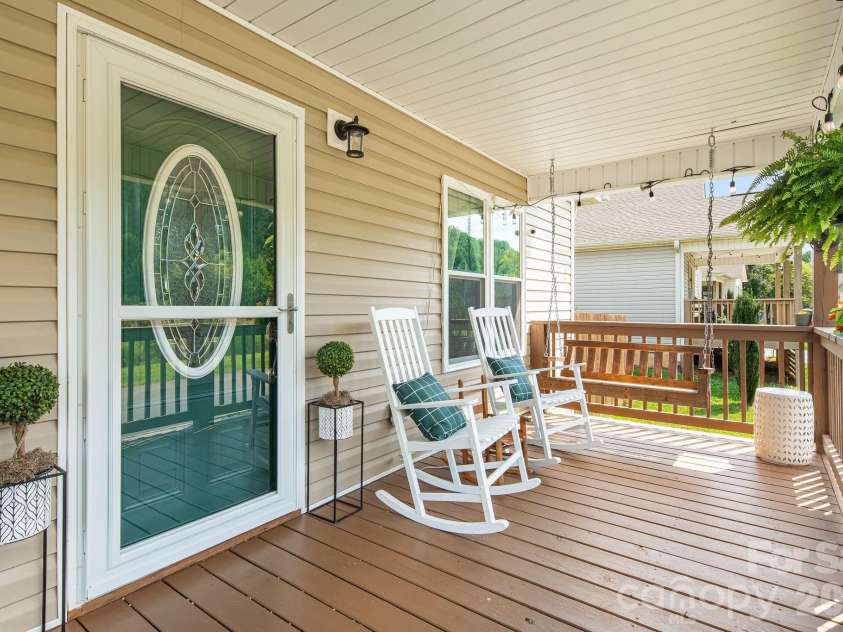 40 Quinn Hill Lane, Mars Hill, NC 28754.  MLS# CAR4421160, YatesRealty ID 38489. 