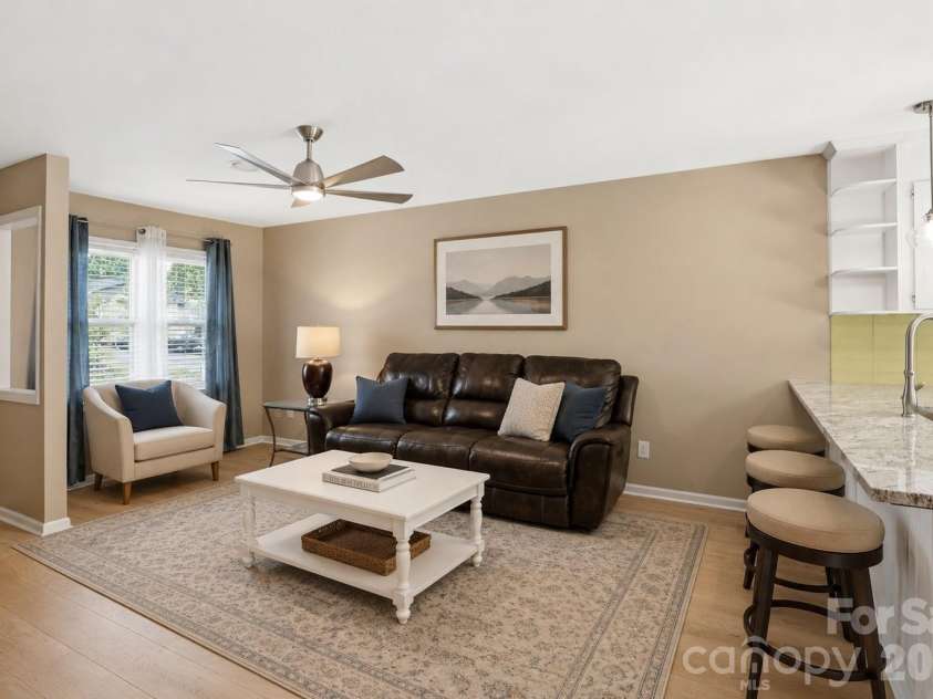 137 Glenwood Drive, Rock Hill, SC 29732.  MLS# CAR4393792, YatesRealty ID 38490. 