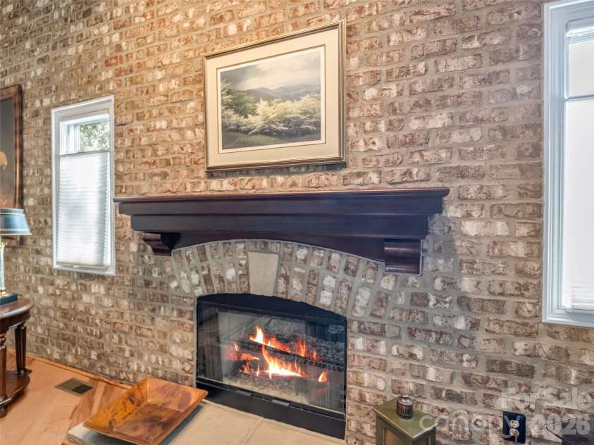 102 White Oak Drive, Hendersonville, NC 28791.  MLS# CAR4376604, YatesRealty ID 38494. 