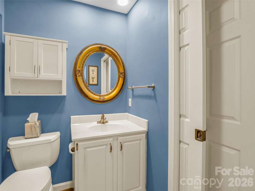 102 White Oak Drive, Hendersonville, NC 28791.  MLS# CAR4376604, YatesRealty ID 38494. Second Full Bathroom