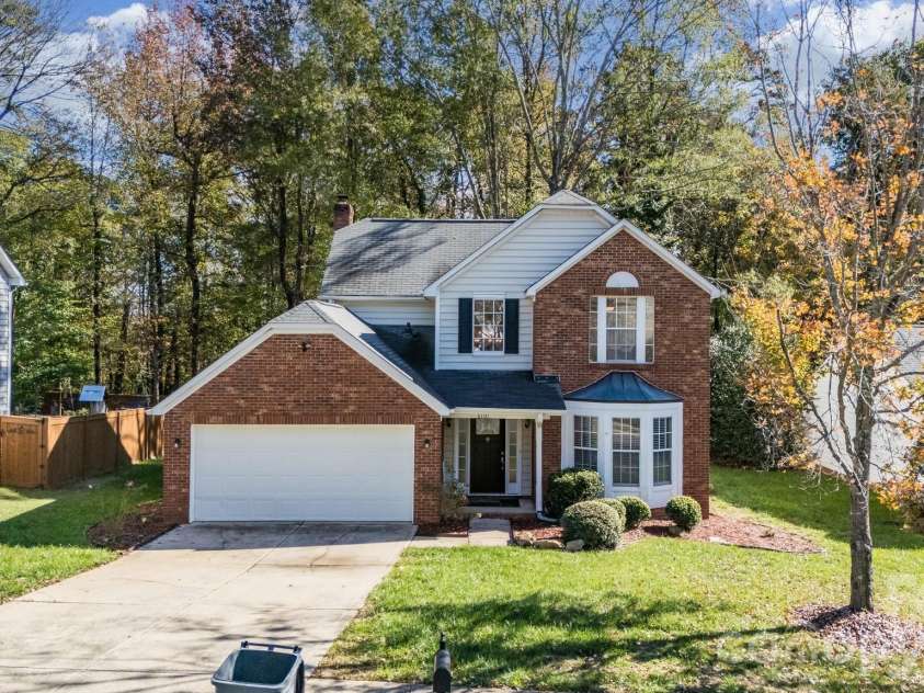 6101 Skyline Drive, Charlotte, NC 28269.  MLS# CAR4404845, YatesRealty ID 38496. 