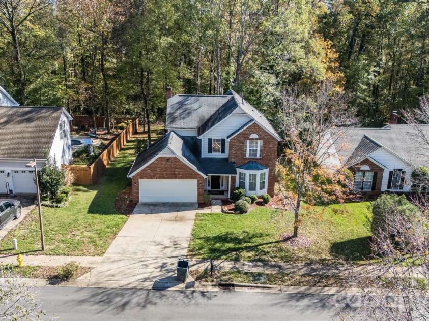 6101 Skyline Drive, Charlotte, NC 28269.  MLS# CAR4404845, YatesRealty ID 38496. 