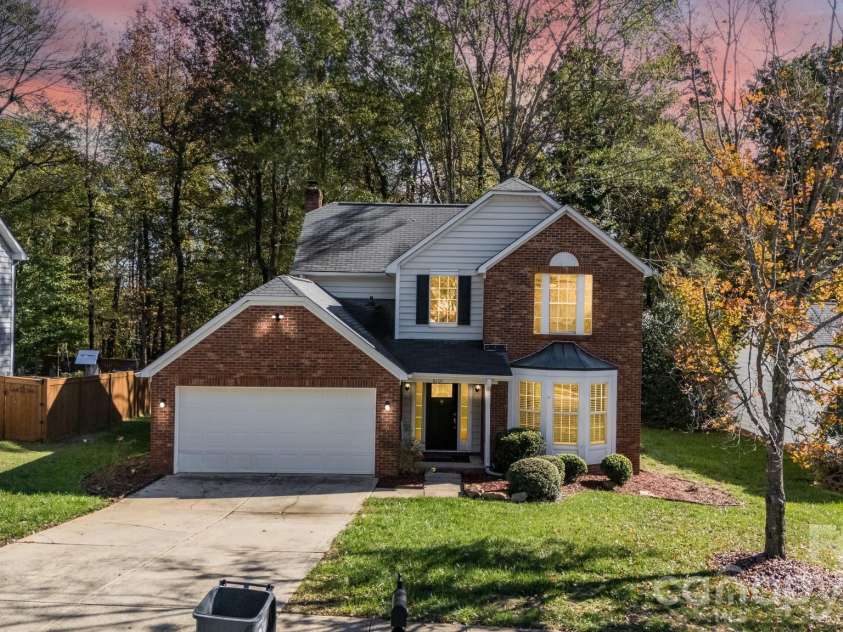 6101 Skyline Drive, Charlotte, NC 28269.  MLS# CAR4404845, YatesRealty ID 38496. 