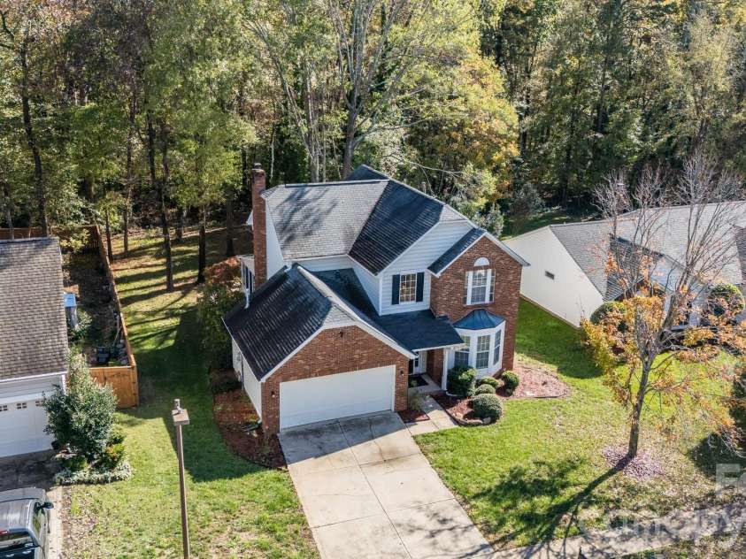 6101 Skyline Drive, Charlotte, NC 28269.  MLS# CAR4404845, YatesRealty ID 38496. 