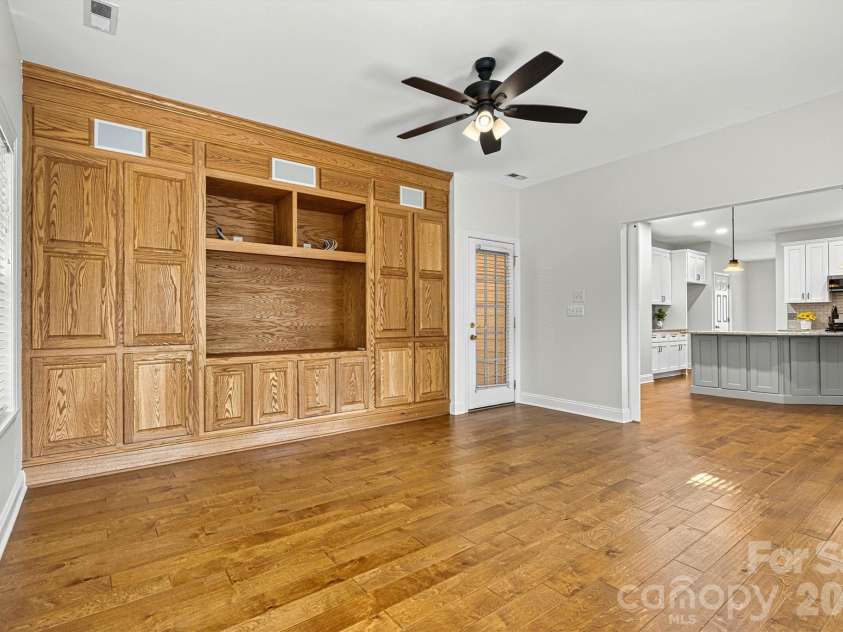 7542 Sedgebrook Drive, Stanley, NC 28164.  MLS# CAR4401228, YatesRealty ID 38497. Great storage!