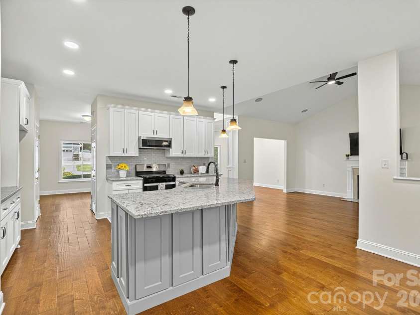 7542 Sedgebrook Drive, Stanley, NC 28164.  MLS# CAR4401228, YatesRealty ID 38497. So many cabinets!