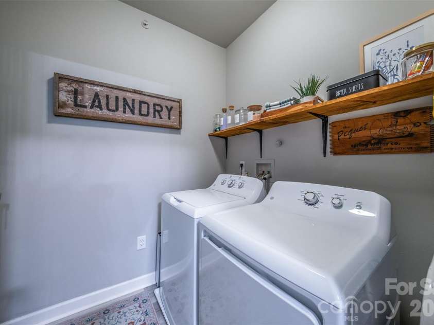 17110 Red Feather Drive, Charlotte, NC 28277.  MLS# CAR4397638, YatesRealty ID 38499. Laundry Room