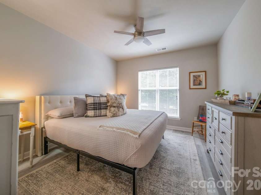 17110 Red Feather Drive, Charlotte, NC 28277.  MLS# CAR4397638, YatesRealty ID 38499. Primary Bedroom