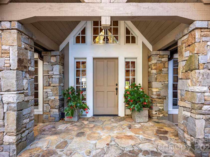 132 Red Bird Circle, Lake Toxaway, NC 28747.  MLS# CAR4321731, YatesRealty ID 385. 