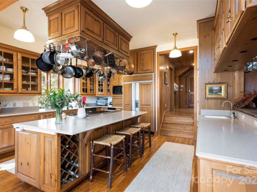 132 Red Bird Circle, Lake Toxaway, NC 28747.  MLS# CAR4321731, YatesRealty ID 385. 