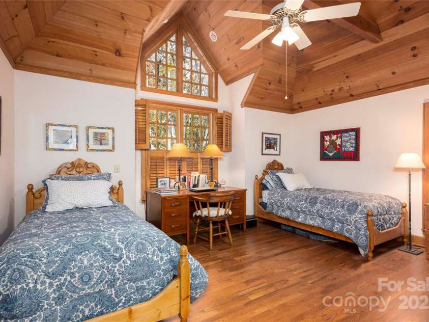 132 Red Bird Circle, Lake Toxaway, NC 28747.  MLS# CAR4321731, YatesRealty ID 385. 