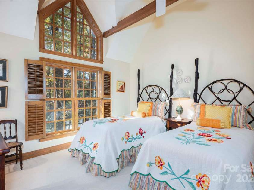 132 Red Bird Circle, Lake Toxaway, NC 28747.  MLS# CAR4321731, YatesRealty ID 385. 