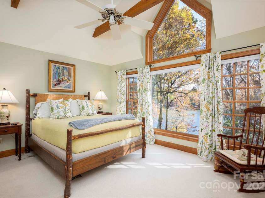 132 Red Bird Circle, Lake Toxaway, NC 28747.  MLS# CAR4321731, YatesRealty ID 385. 
