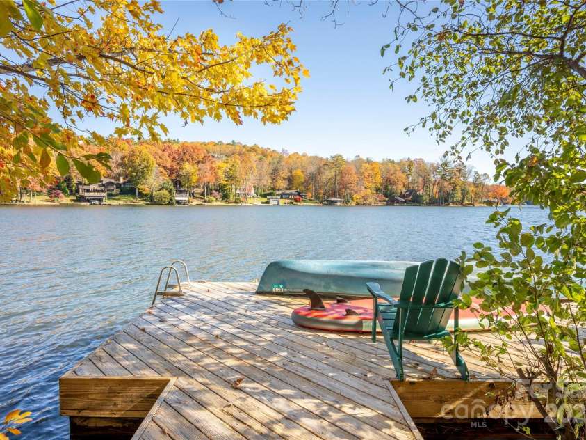 132 Red Bird Circle, Lake Toxaway, NC 28747.  MLS# CAR4321731, YatesRealty ID 385. 